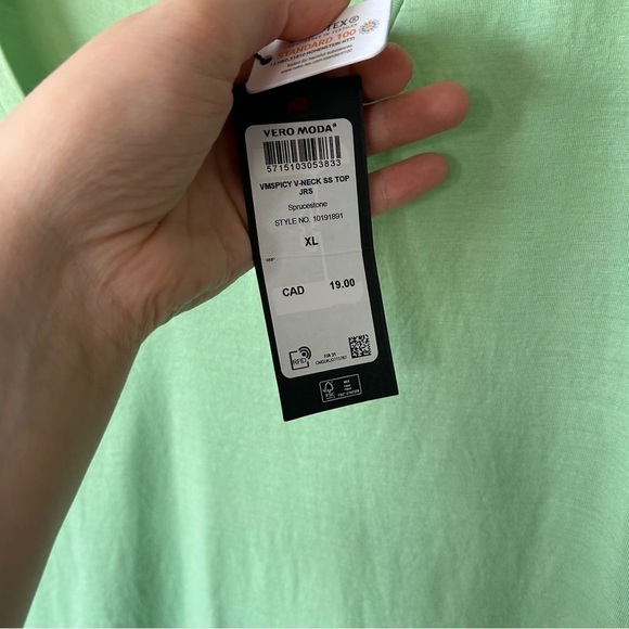 [XL] Vero Moda NWT Women’s Lime Green V-Neck Short Sleeve Tee - Picture 10 of 13